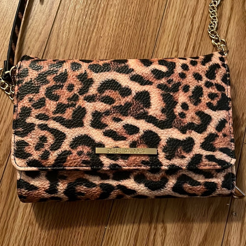 Never used Steve Madden crossbody bag